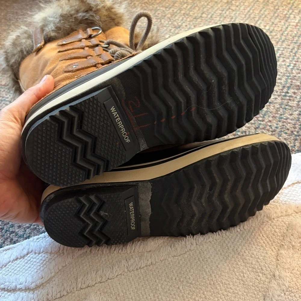 Sorel Joan of Artic boots Sz 6 like new